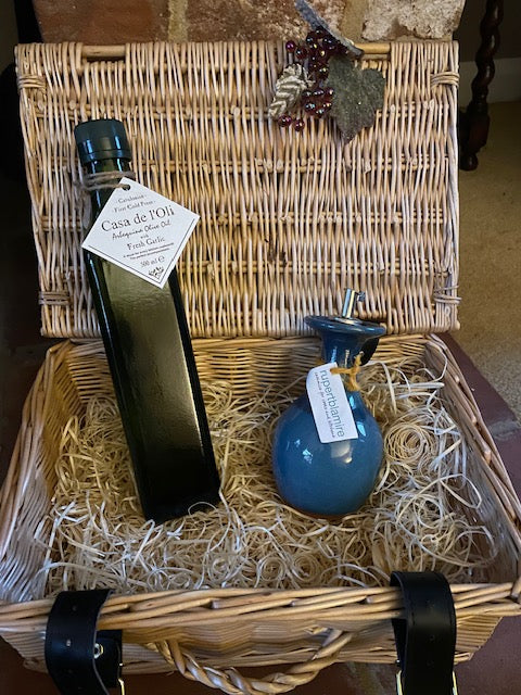 Casa de l'Oli Extra Virgin Olive Oil & Decanter Hamper